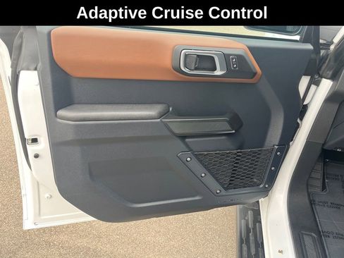 Used 2024 Ford Bronco Outer Banks image 13