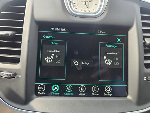 Used 2023 Chrysler 300 Touring L w/ Safetytec Plus Group RWD image 17