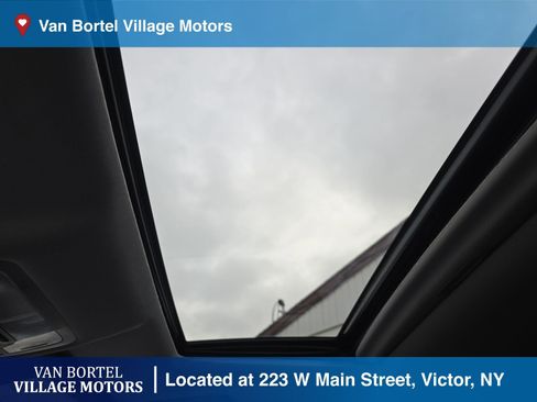 Used 2018 Toyota Highlander SE image 24