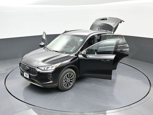 New 2025 Ford Escape SE image 47