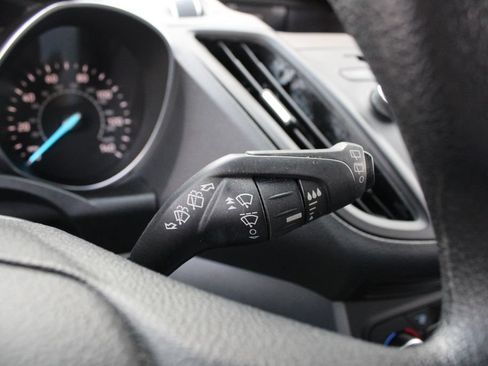 Used 2018 Ford Escape SE FWD image 14