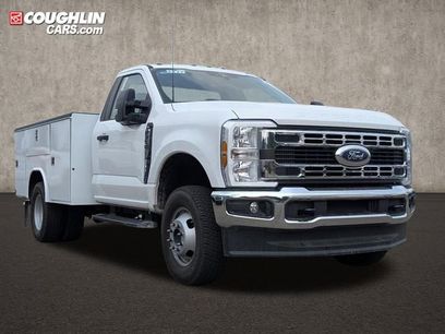 New 2025 Ford F350 XL w/ XL Chrome Package
