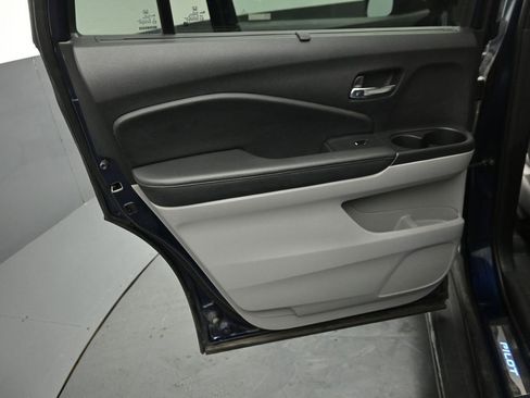 Used 2020 Honda Pilot Touring image 24