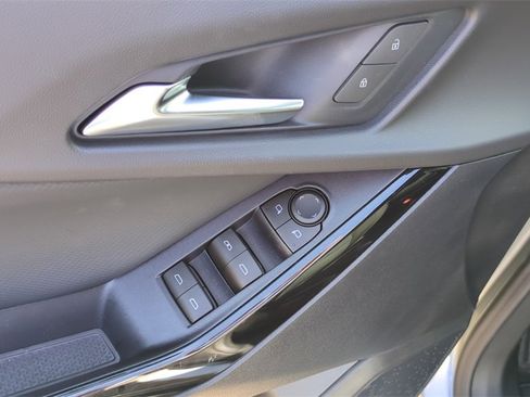 New 2026 Chevrolet Equinox LT w/ LPO, Floor Liner Package image 11