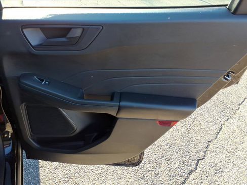 Used 2021 Ford Escape S image 19