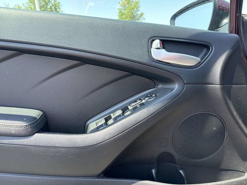 Used 2017 Kia Forte LX FWD image 14