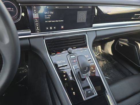 Used 2020 Porsche Panamera GTS image 20