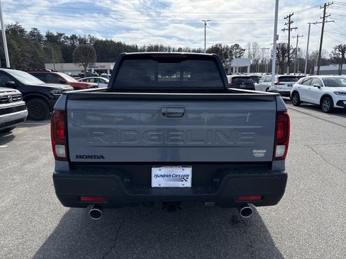 New 2026 Honda Ridgeline Black Edition image 8