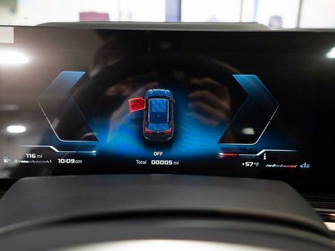 Used 2026 BMW X5 M60i w/ Climate Comfort Package image 17