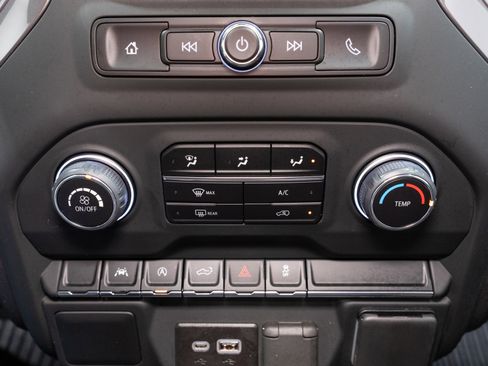 Used 2024 Chevrolet Silverado 1500 Custom image 20