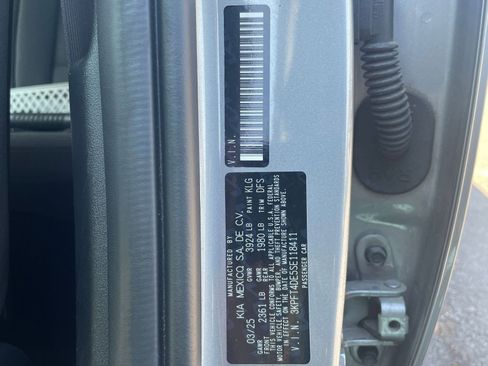 Used 2025 Kia K4 LXS image 28