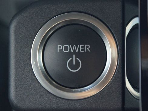 Used 2025 Toyota 4Runner Limited image 9