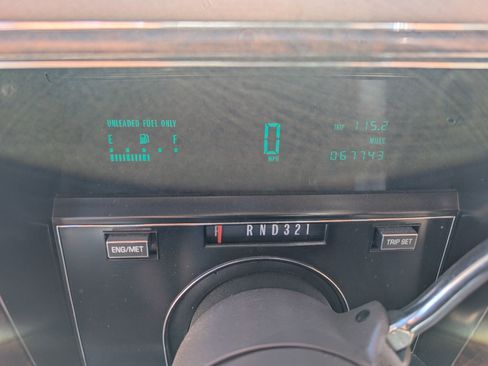 Used 1990 Cadillac Brougham image 9