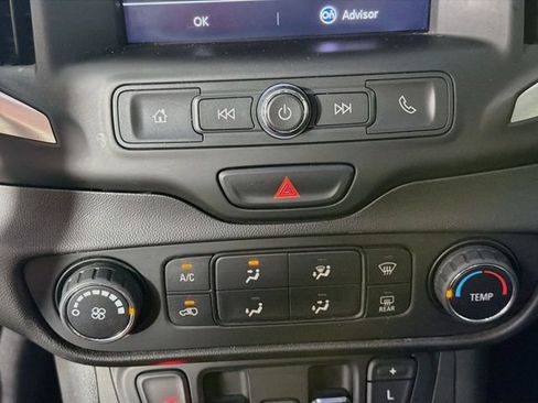 Used 2020 GMC Terrain SLE w/ LPO, Floor Liner Package FWD image 18