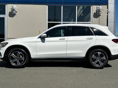 Used 2021 Mercedes-Benz GLC 300 4MATIC w/ Premium Package image 6