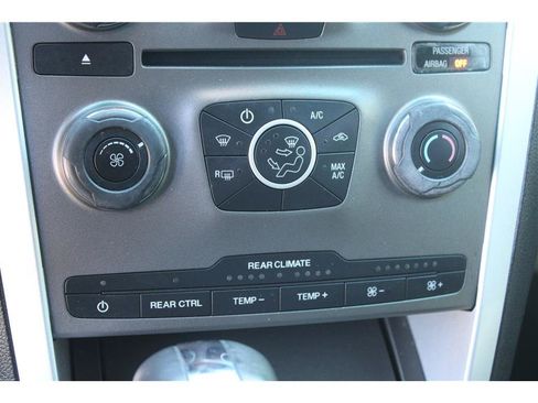 Used 2014 Ford Explorer XLT AWD/4WD image 24