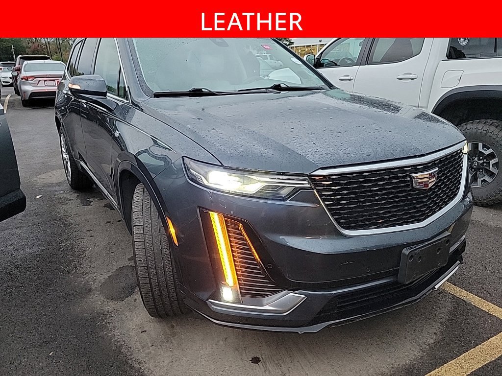 Used 2020 Cadillac XT6 Premium Luxury FWD image 3
