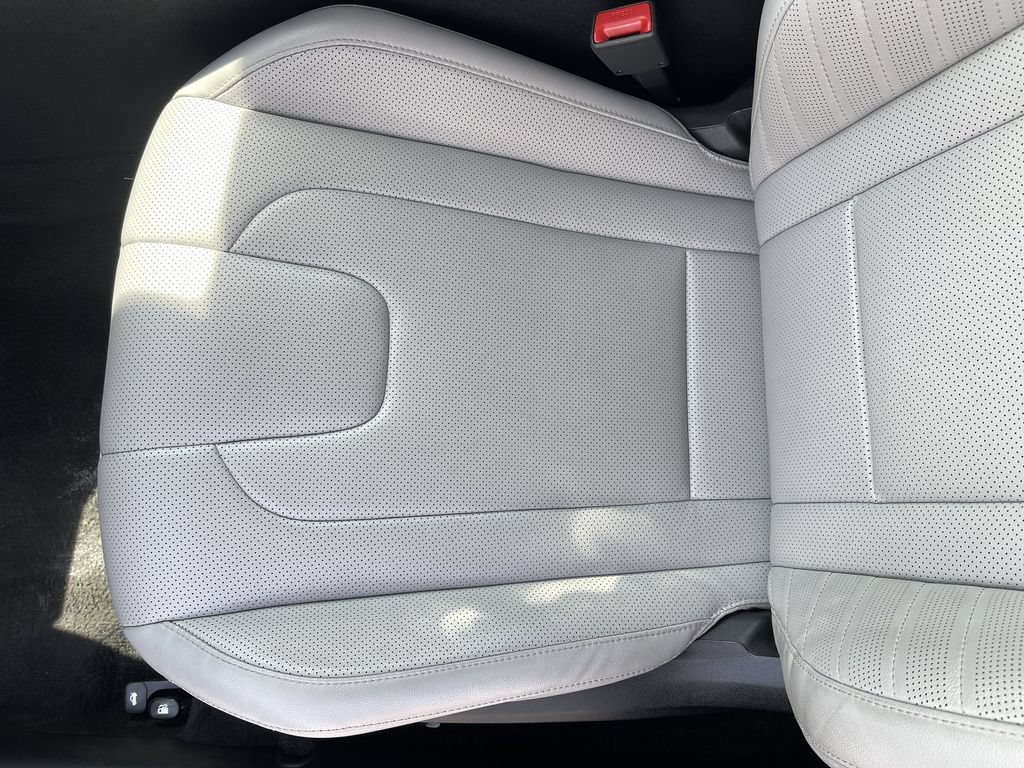 Used 2024 Hyundai Elantra Limited FWD image 22