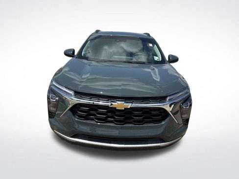 Used 2026 Chevrolet Trax LT w/ Driver Confidence Package FWD image 2