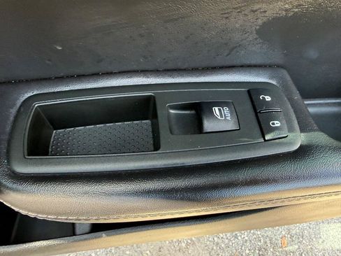 Used 2015 Chrysler 200 C FWD image 37