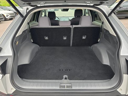 Used 2024 Hyundai Ioniq 5 SEL RWD image 25