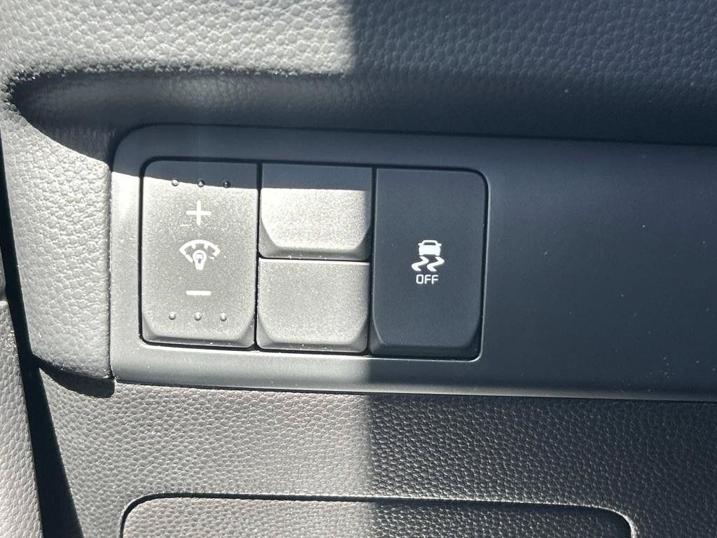 Used 2017 Kia Soul + FWD image 18