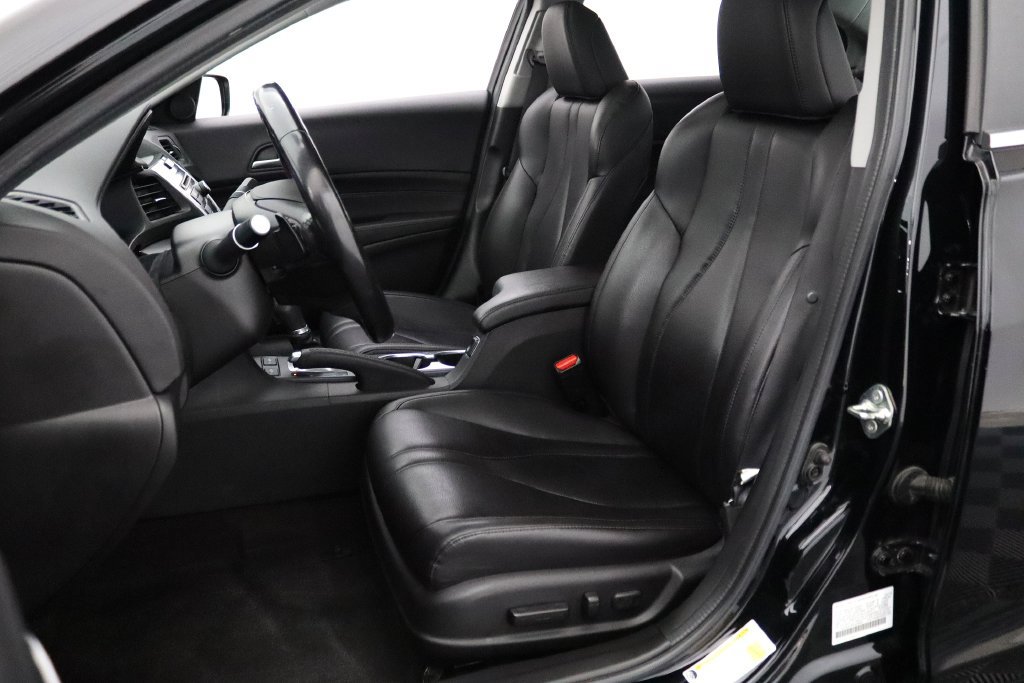 Used 2019 Acura ILX FWD image 2