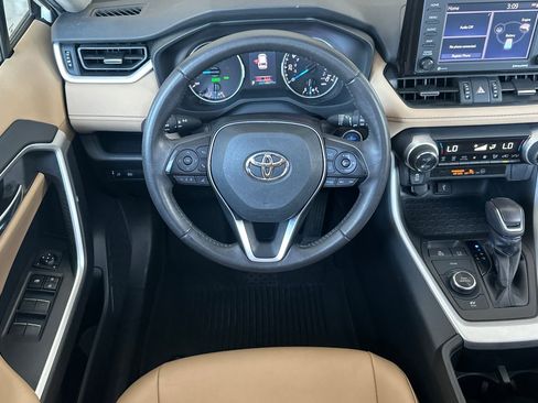 Certified 2022 Toyota RAV4 XLE Premium AWD/4WD image 13