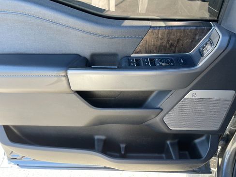 Used 2024 Ford F350 Lariat w/ Lariat Ultimate Package image 12