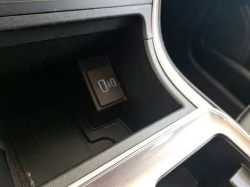 Used 2023 Ford Edge SEL w/ Convenience Package AWD/4WD image 13