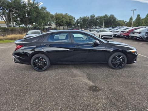 New 2026 Hyundai Elantra SEL Sport FWD image 7