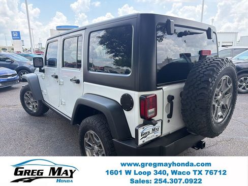 Used 2015 Jeep Wrangler Unlimited Rubicon w/ Connectivity Group AWD/4WD image 5