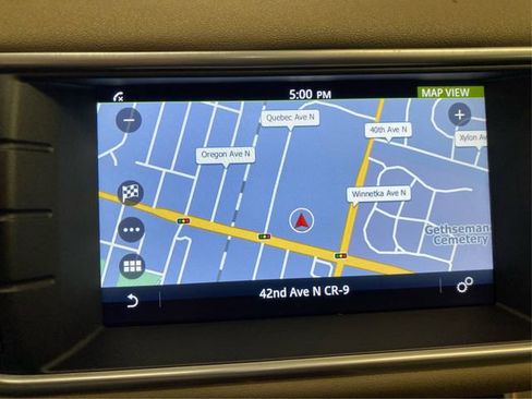 Used 2017 Land Rover Range Rover Evoque SE image 27