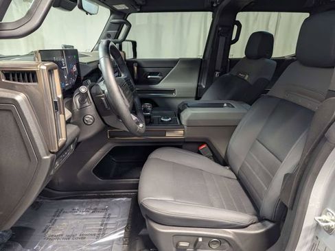 Used 2024 GMC Hummer EV 2X w/ LPO, Illumination Package image 10