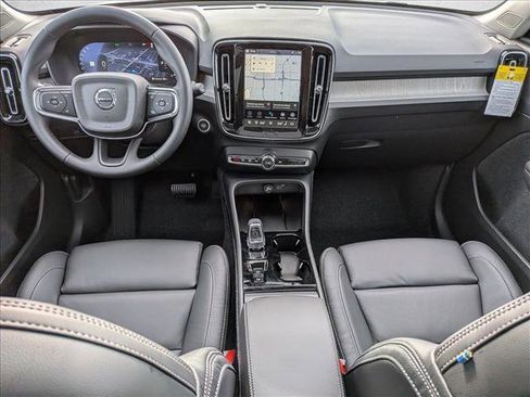 New 2026 Volvo XC40 B5 Plus w/ Climate Package AWD/4WD image 16