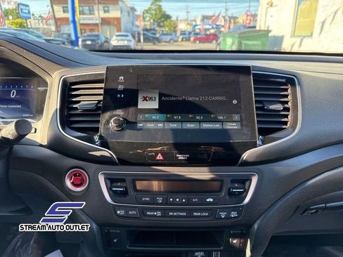 Used 2022 Honda Pilot TrailSport image 22