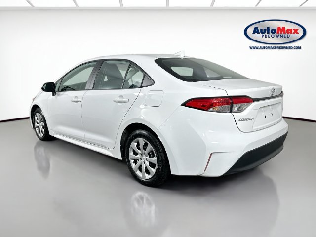 Used 2025 Toyota Corolla LE FWD image 5