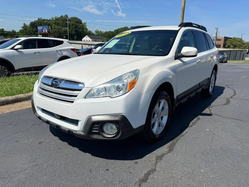 Used 2013 Subaru Outback 2.5i Premium w/ Popular Pkg 1B AWD/4WD image 3