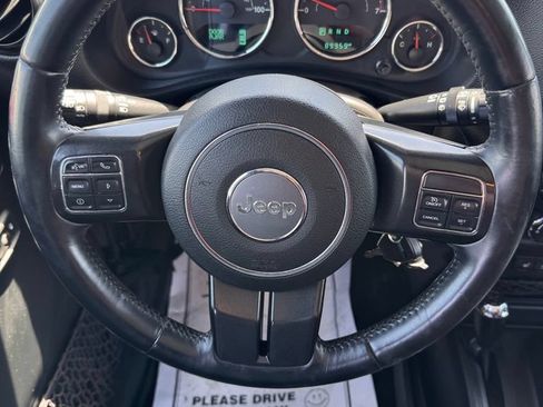 Used 2017 Jeep Wrangler Unlimited Sahara AWD/4WD image 22