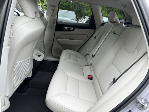 Certified 2023 Volvo XC60 B5 Plus w/ Protection Package FWD image 32