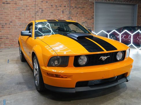 Used 2008 Ford Mustang GT Premium RWD image 4