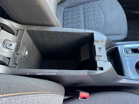 Used 2024 Chevrolet Equinox LT image 15