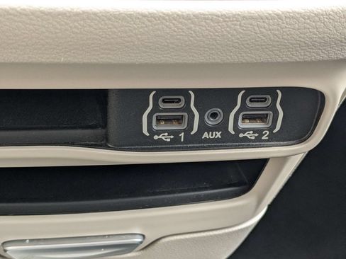 Used 2023 Chrysler Voyager LX FWD image 24