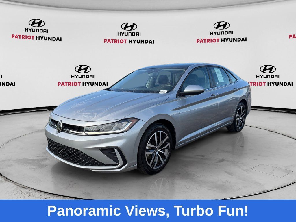 Used 2025 Volkswagen Jetta SE FWD image 7