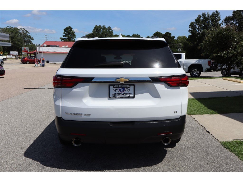 Used 2023 Chevrolet Traverse LT w/ LPO, Cargo Package AWD/4WD image 15