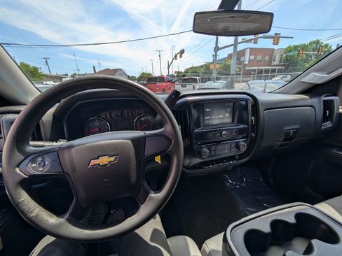 Used 2017 Chevrolet Silverado 1500 Custom w/ Custom Convenience Package RWD image 17
