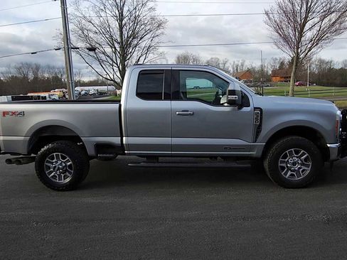 Used 2023 Ford F350 Lariat w/ FX4 Off-Road Package image 9