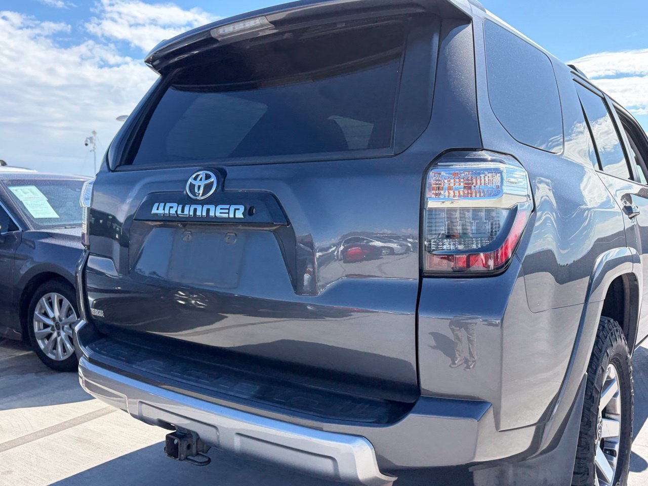 Used 2016 Toyota 4Runner Trail Premium w/ Four Season Floor Mat Package AWD/4WD image 4