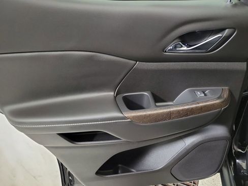 Certified 2022 GMC Acadia Denali w/ Denali Ultimate Package image 21