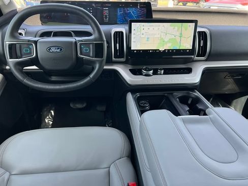 Certified 2025 Ford Expedition Active AWD/4WD image 2
